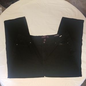 Gloria Vanderbilt Amanda Black Denim Jeans
